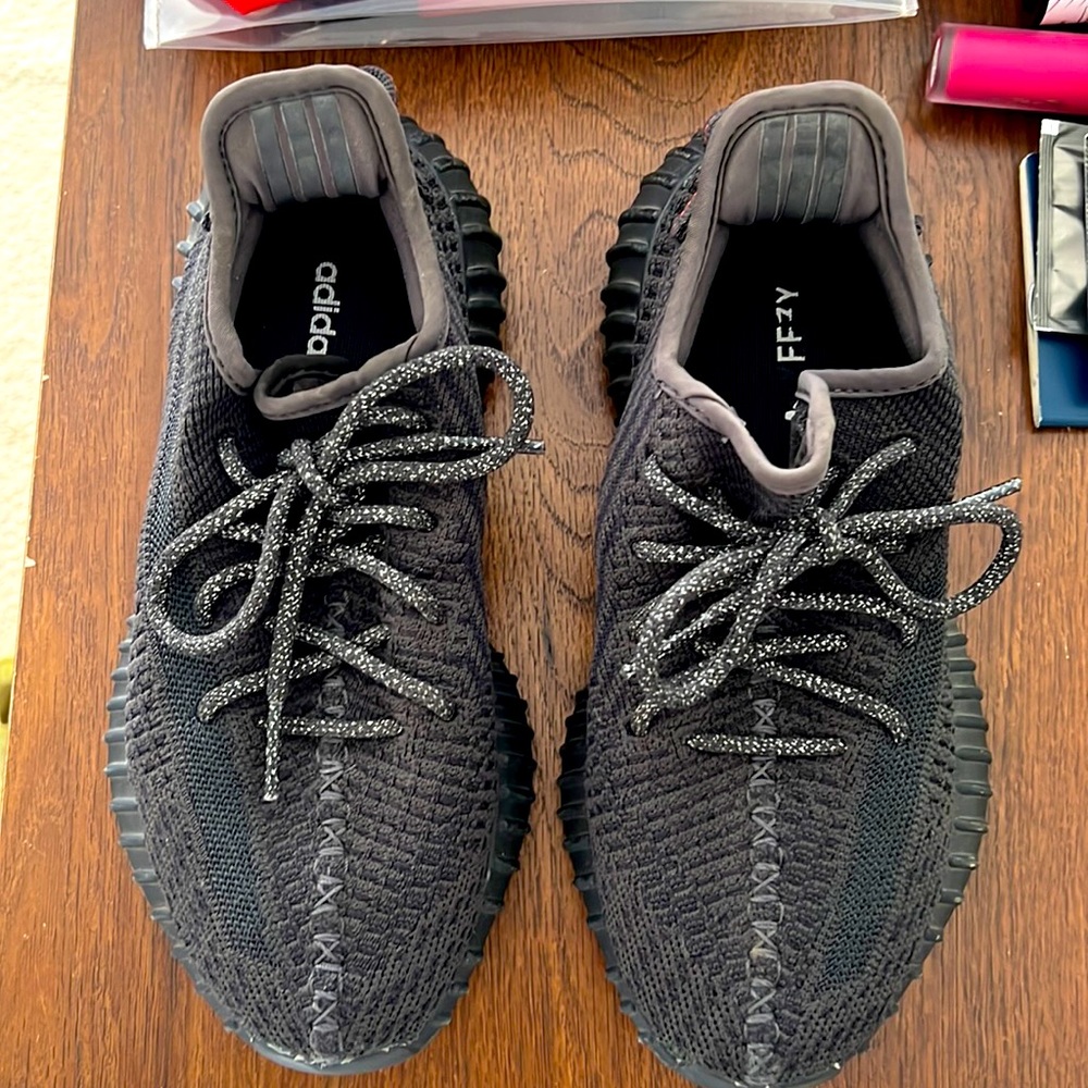 💯 Authentic Yeeezy Adidas boost 350 V2
